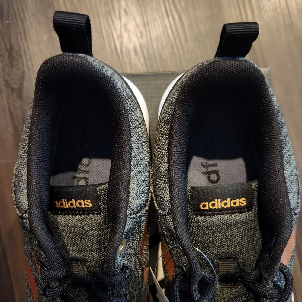 NWT Women's Adidas QT Racer 2.0 size 7.5 - Picture 4 of 6